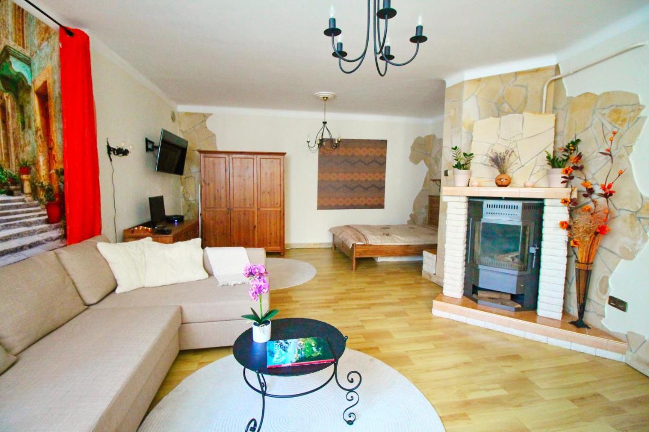 Cosy Castle Apartment Budapest Exterior photo