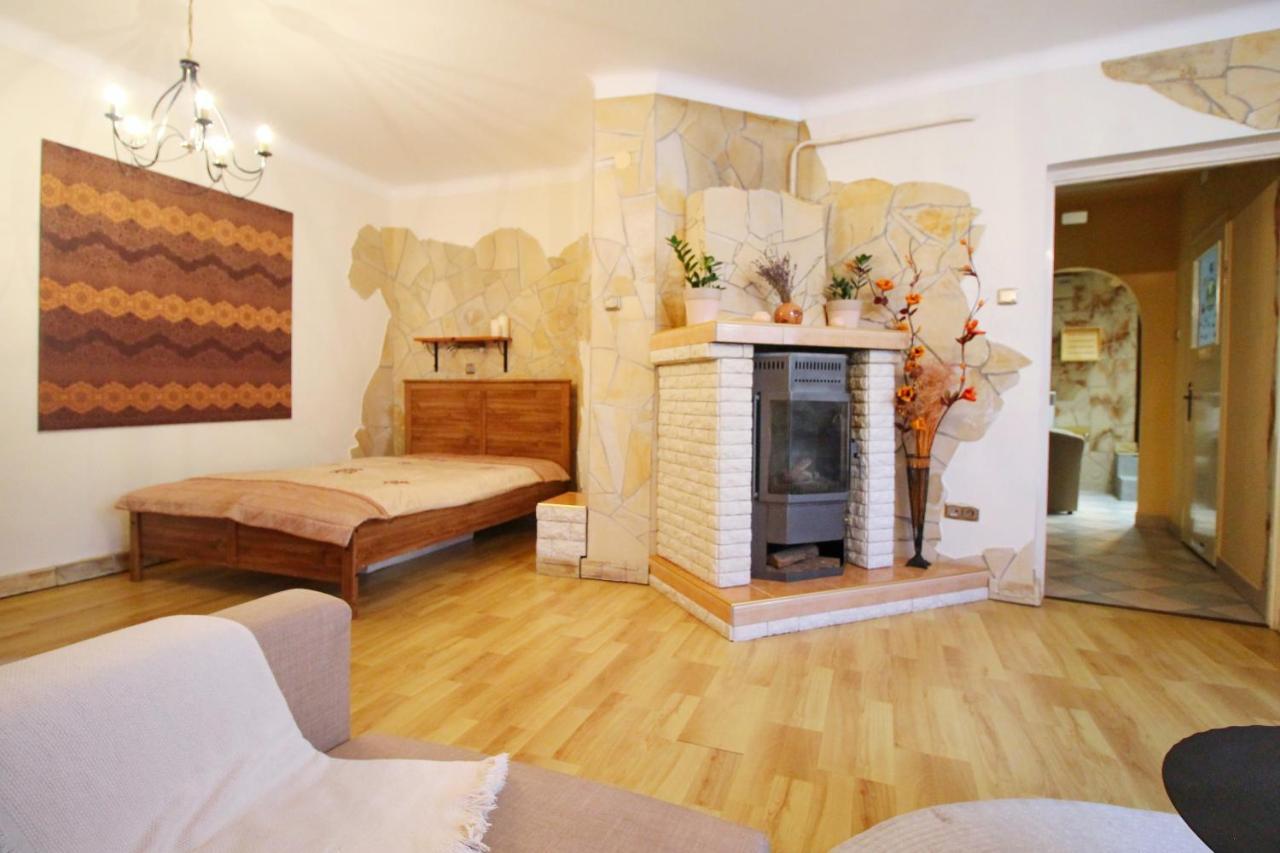 Cosy Castle Apartment Budapest Exterior photo